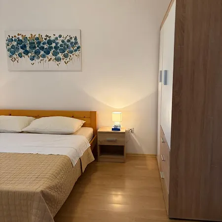 Apartment Hramina *